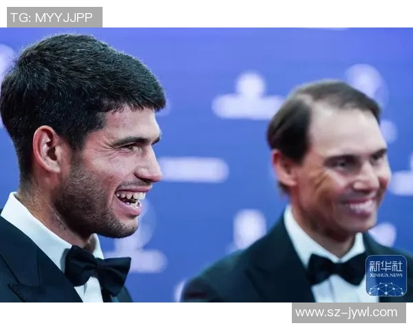 足球明星华丽走红毯瞬间展现风采与魅力的精彩瞬间合集