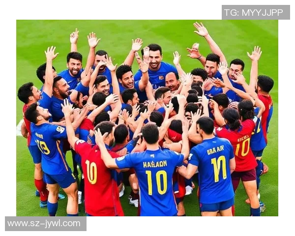 与足球明星亲密合影留念，共享绿茵场上的荣耀瞬间与激情时刻