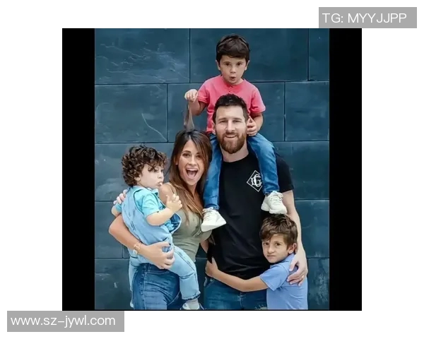 足球明星头像三巨头女的魅力与影响力解析与粉丝互动的深度探讨