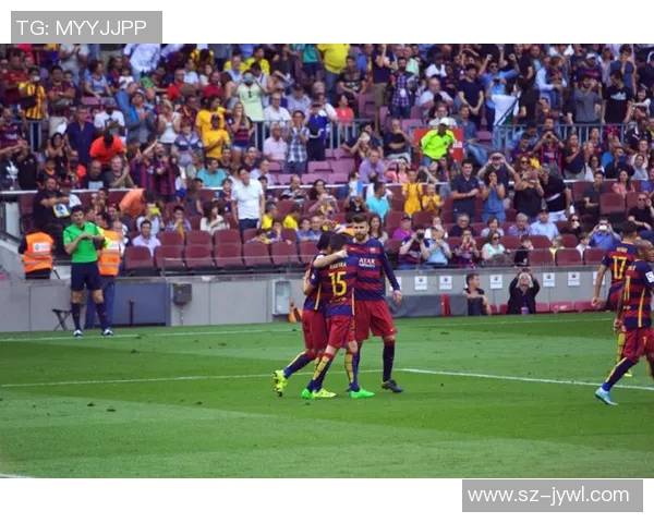 大罗足球明星挂画套装完美装点你的家居空间与足球梦想